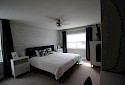 180 Thompson photo