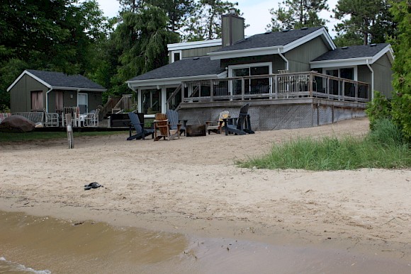  Bayview Cottage exterior