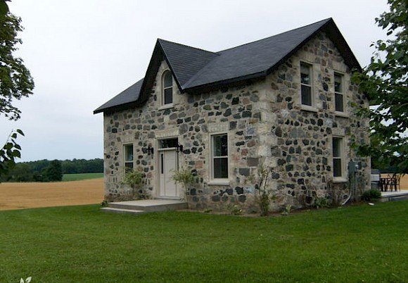 McVittie Acres exterior